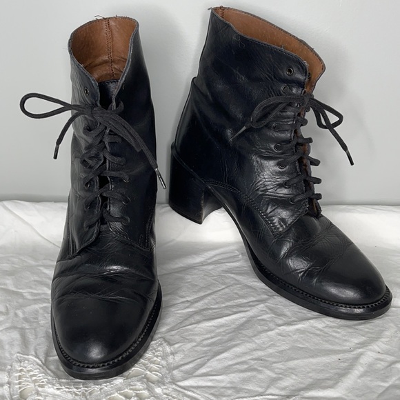Vintage Shoes - Vintage Transit black leather lace up chunky heel round toe granny boots Sz 6.5